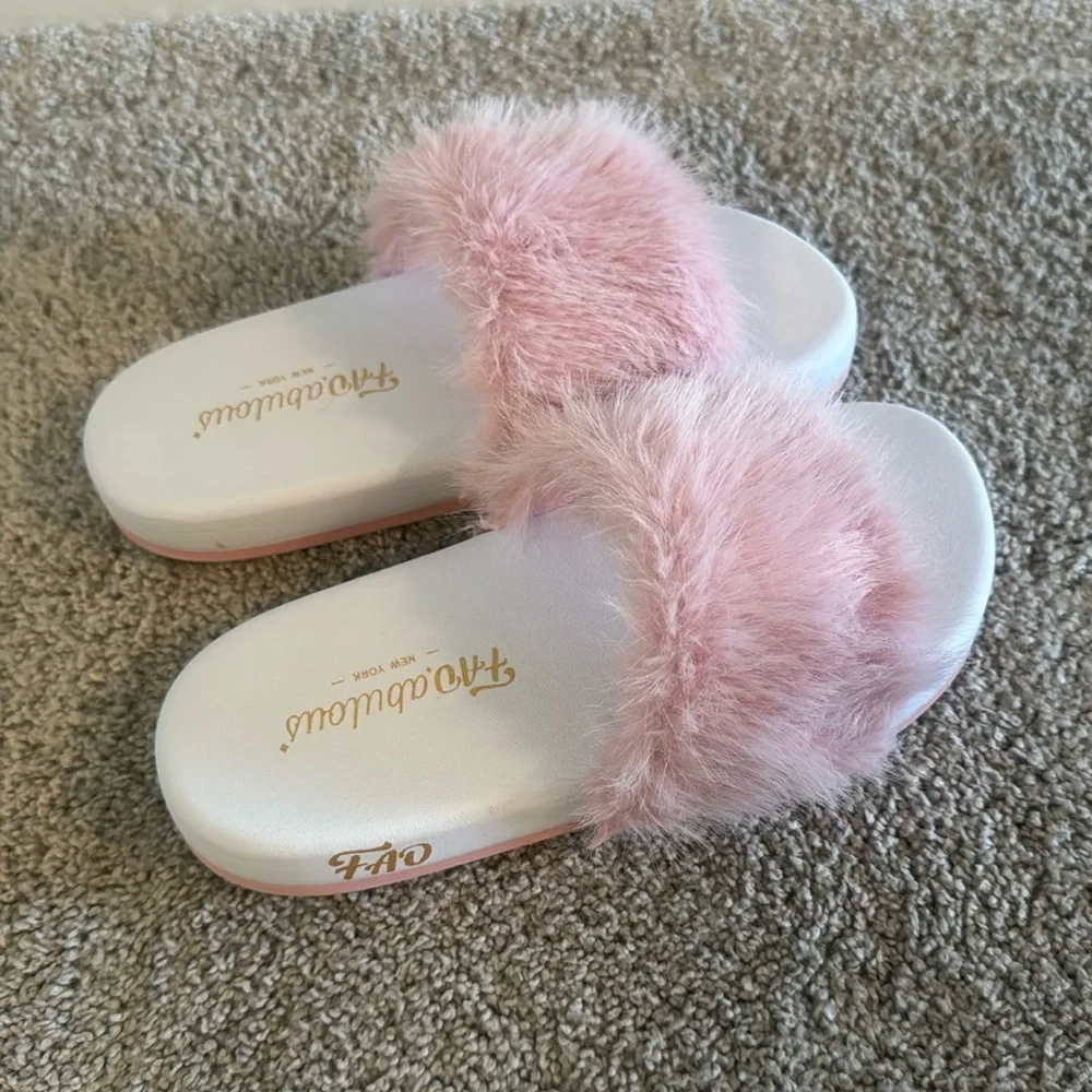 FAO Schwarz Fuzzy Sandal